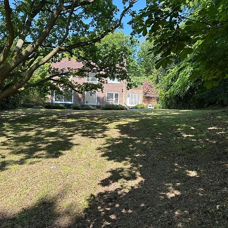 Вилла House On The Hill Harrow on the Hill Экстерьер фото